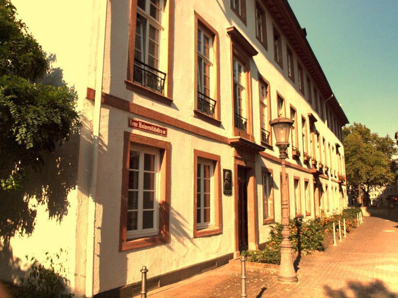 Neue_Universitaetsstrasse
