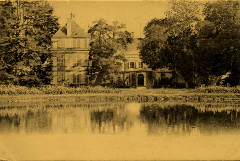 Coppet_and_water_feature